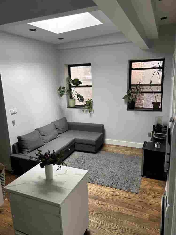 Roommate for Four Bedroom Apt