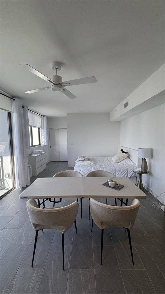 Large bright studio for rent