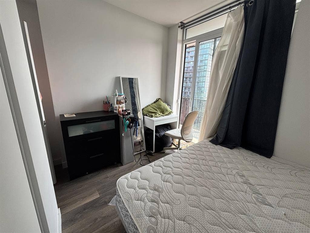 1 bedroom and private washroom