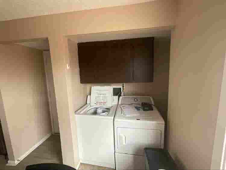 Utilities included !!