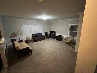 Looking for 1 roommate.
