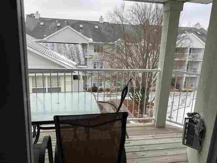 Looking for a female roommate