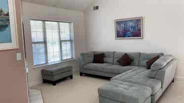 Looking for a female roommate