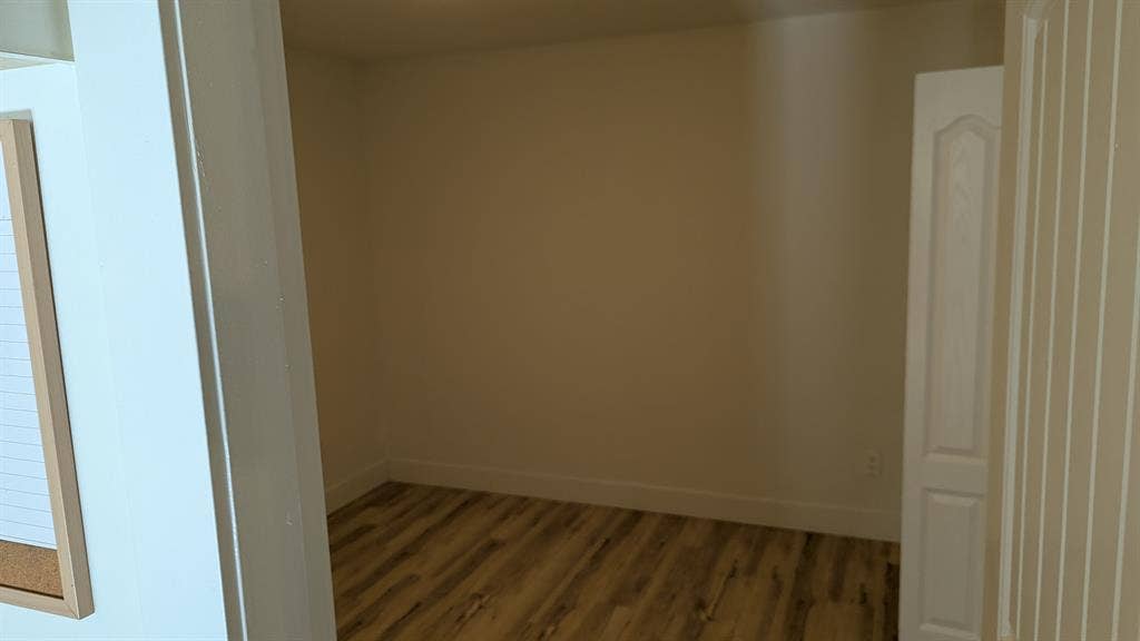 1 BEDROOM BASEMENT SUITE FOR RENT