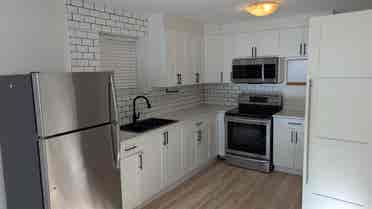 1 BEDROOM BASEMENT SUITE FOR RENT