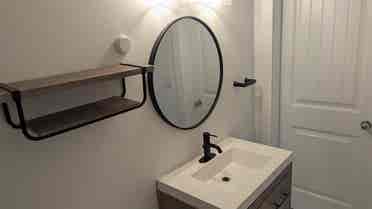 1 BEDROOM BASEMENT SUITE FOR RENT