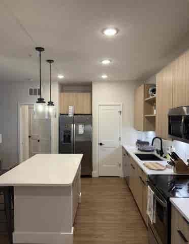 Room available to rent- $/mon
