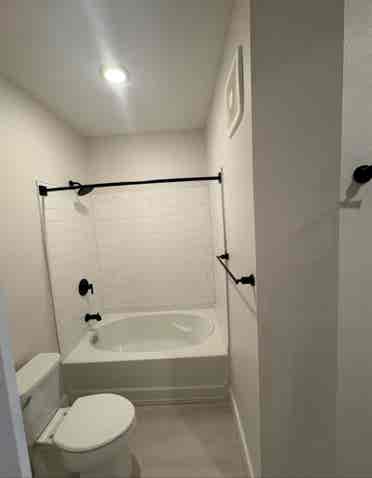 Room available to rent- $/mon