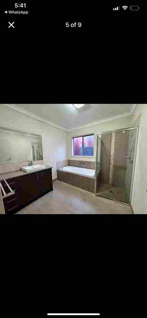 Looking for a flatmate