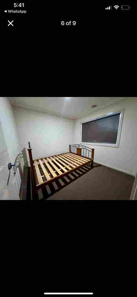 Looking for a flatmate