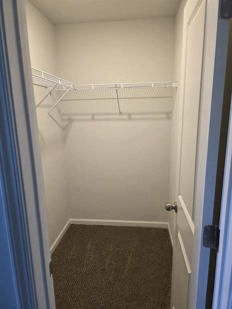 Room for rent in house