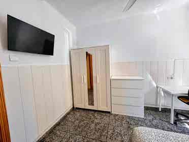 Room with expenses included