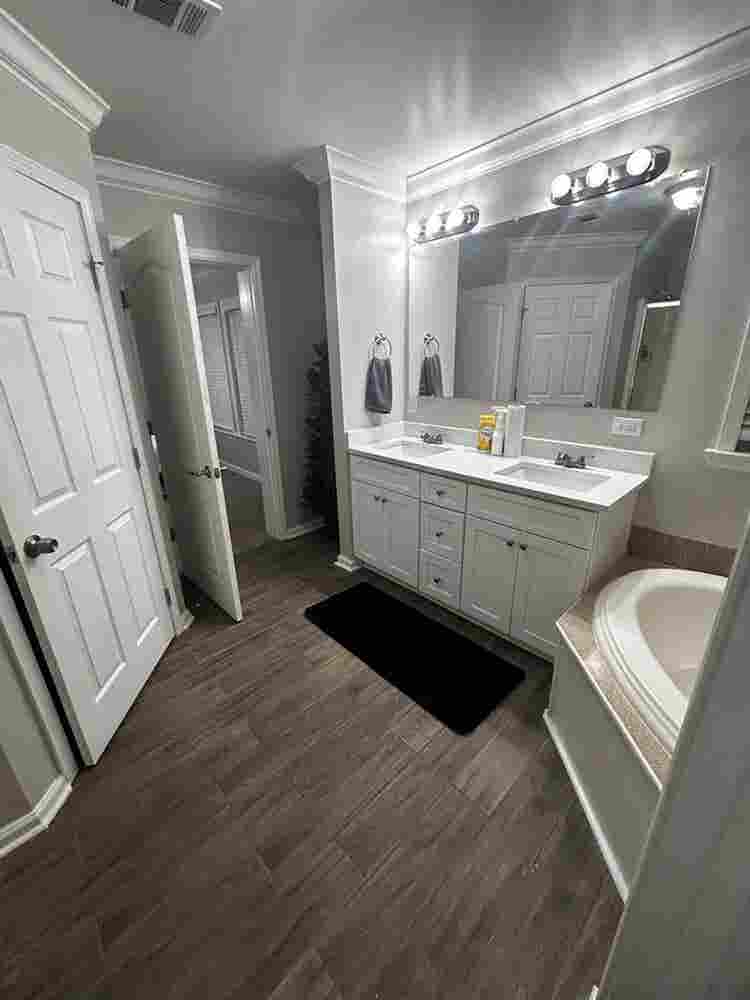 Master bedroom for rent