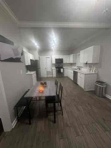 Master bedroom for rent
