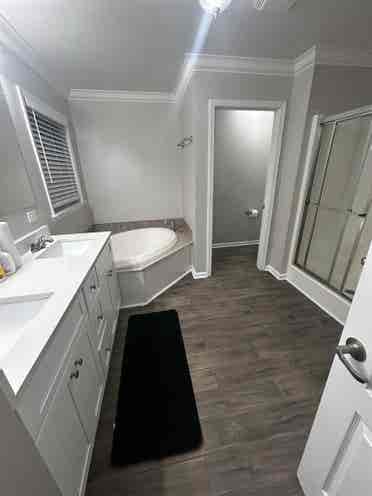 Master bedroom for rent