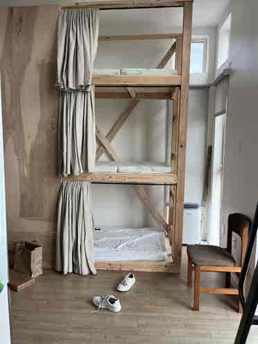 Minimalist Stay. Eastlake!
