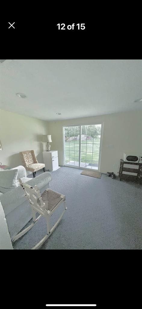 Room for rent available