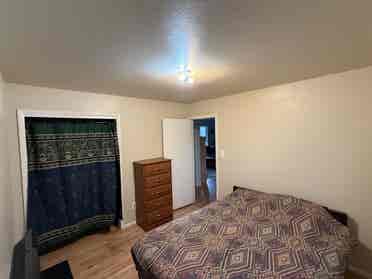 QUALITY Roommates wanted!