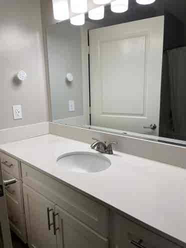 Immediate roommate near jax beach.