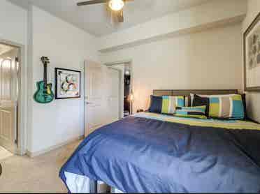 Private room and bathroom for rent