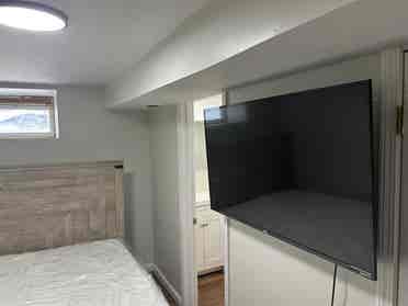 Private Basement w/Shower furnished