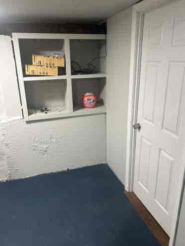 Private Basement w/Shower furnished