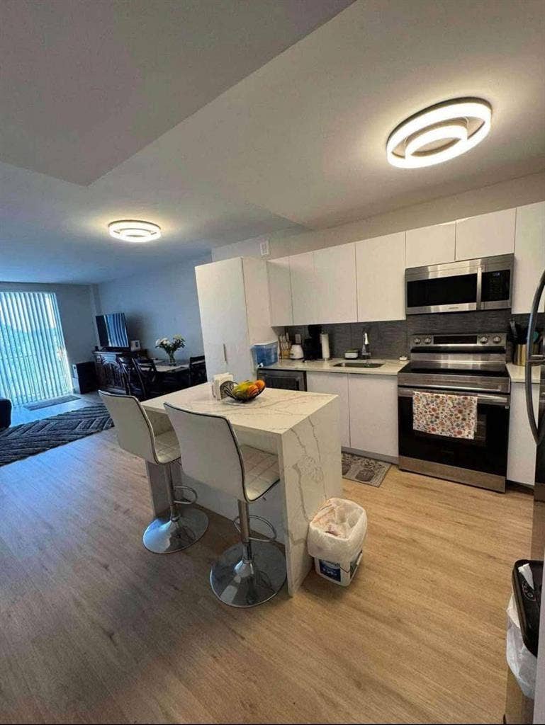 Rento hermosa habitación Máster