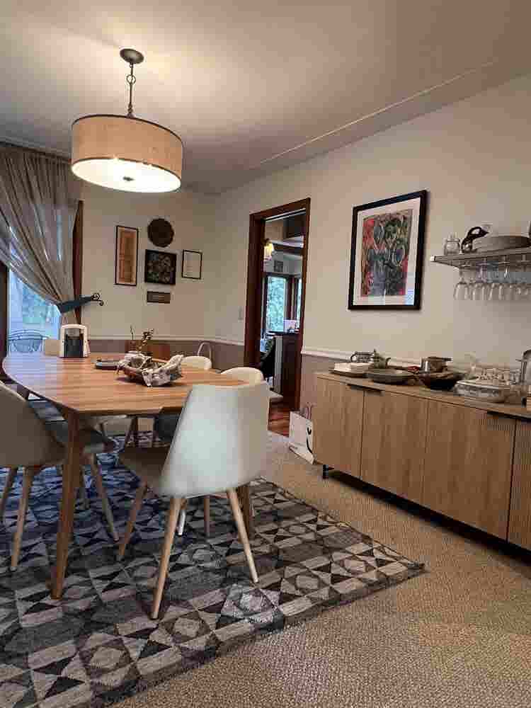 Furnished room in upscale home