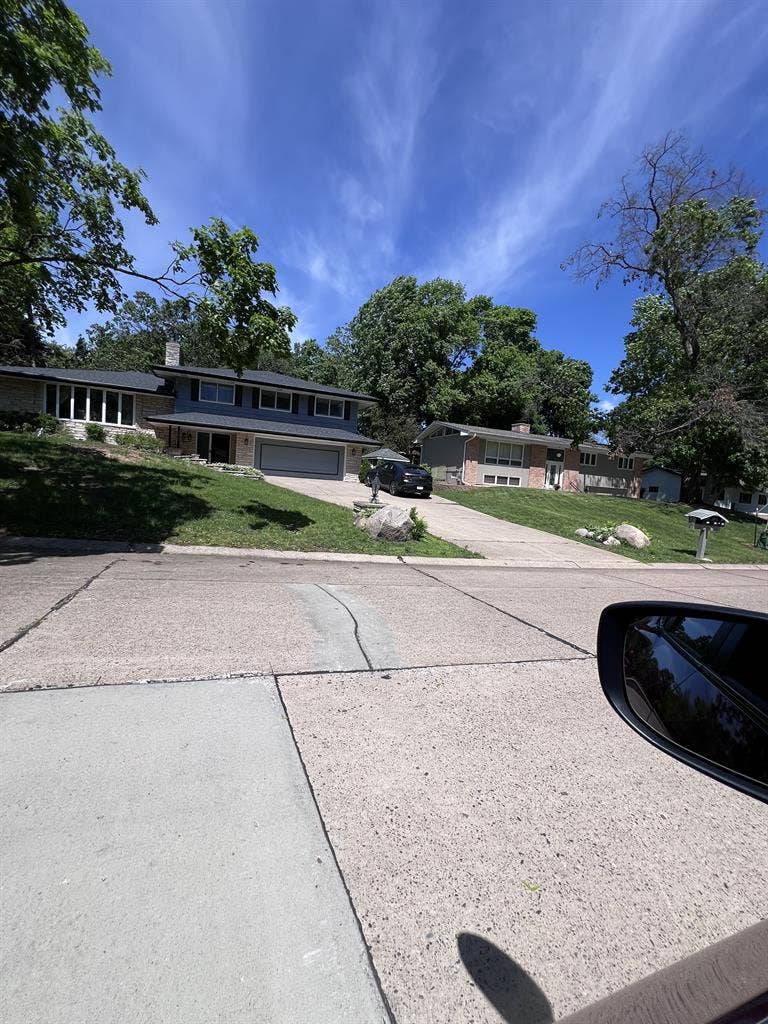 Furnished room in upscale home