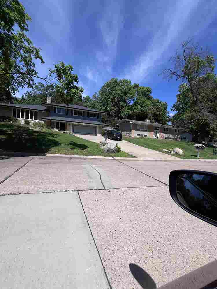 Furnished room in upscale home
