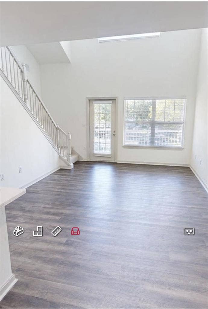 Apartment room in cohasset