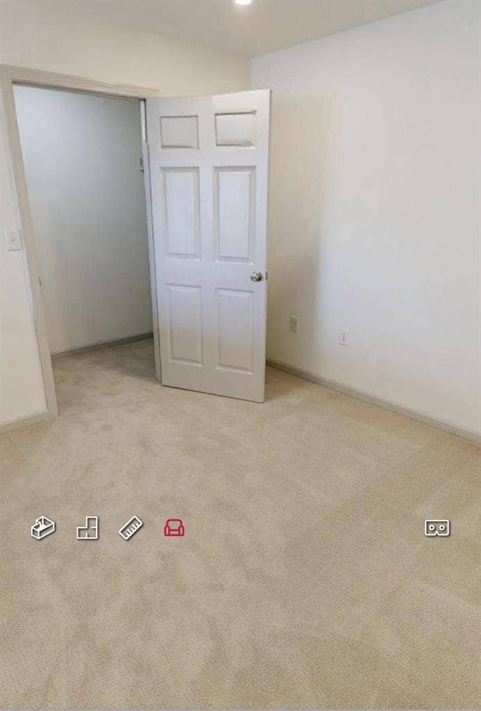 Apartment room in cohasset
