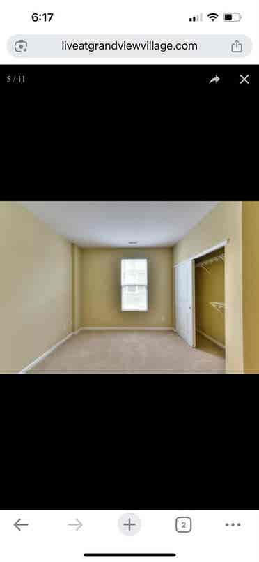 Sublease room in Grandview