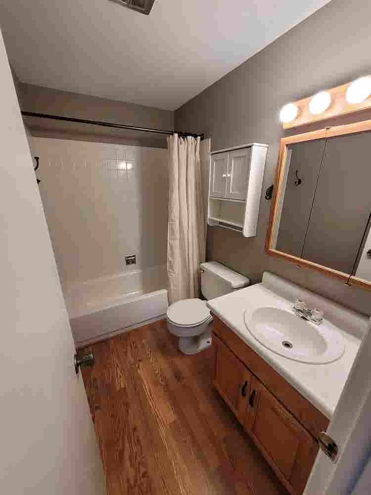 Room for rent in Niwot, CO.
