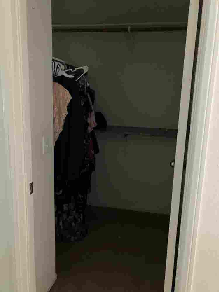 Room for rent!! I’m renting room