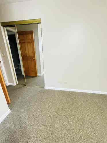 Room for single woman with private