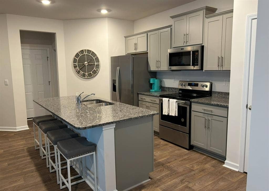 2 Bedrooms for rent.