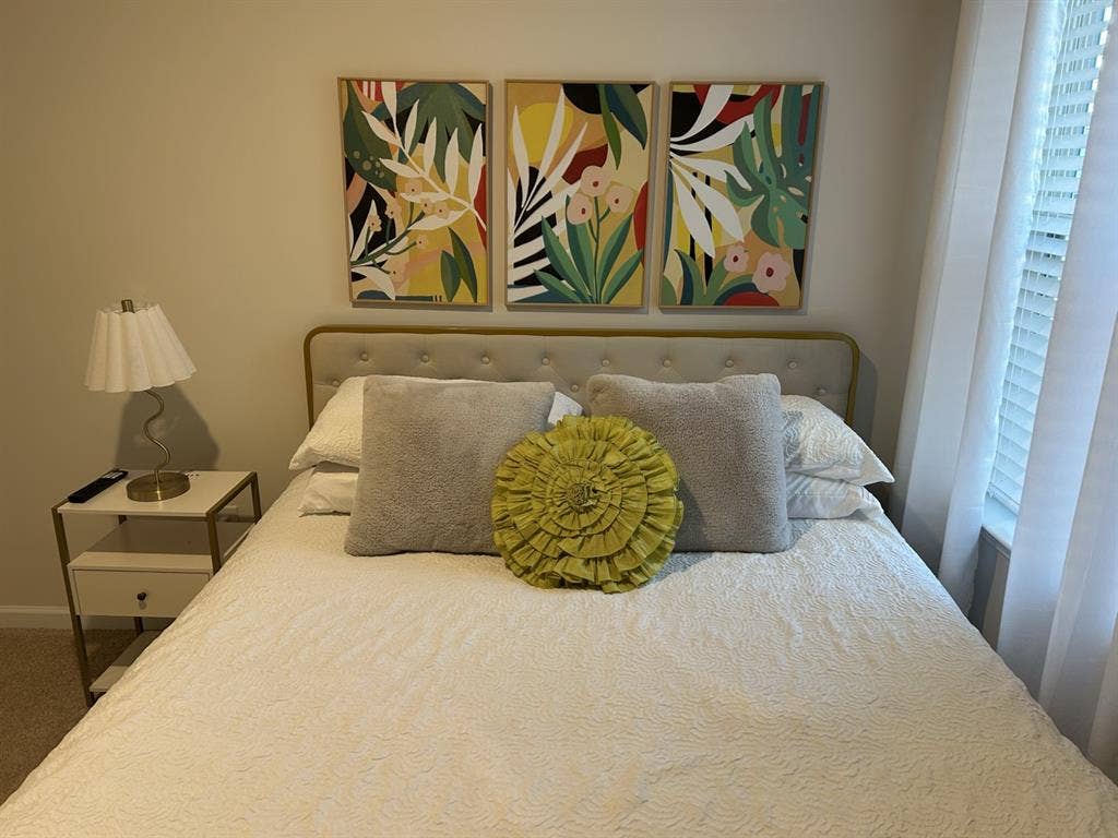 2 Bedrooms for rent.