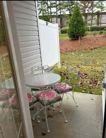 2 Bedrooms for rent.