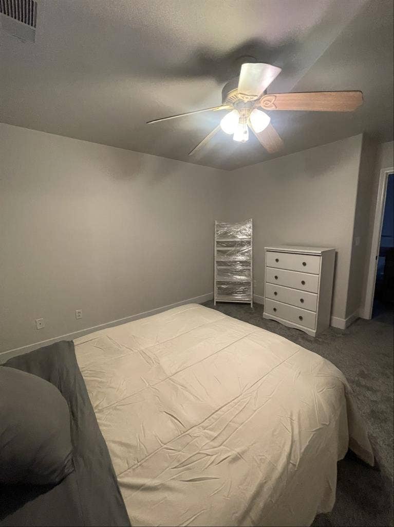 Room with queen bed or 2 single bed