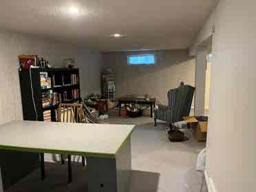 Bdrm w/ private bath & office
