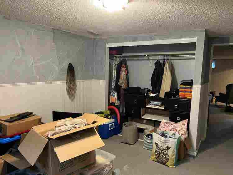 Bdrm w/ private bath & office