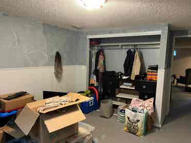 Bdrm w/ private bath & office