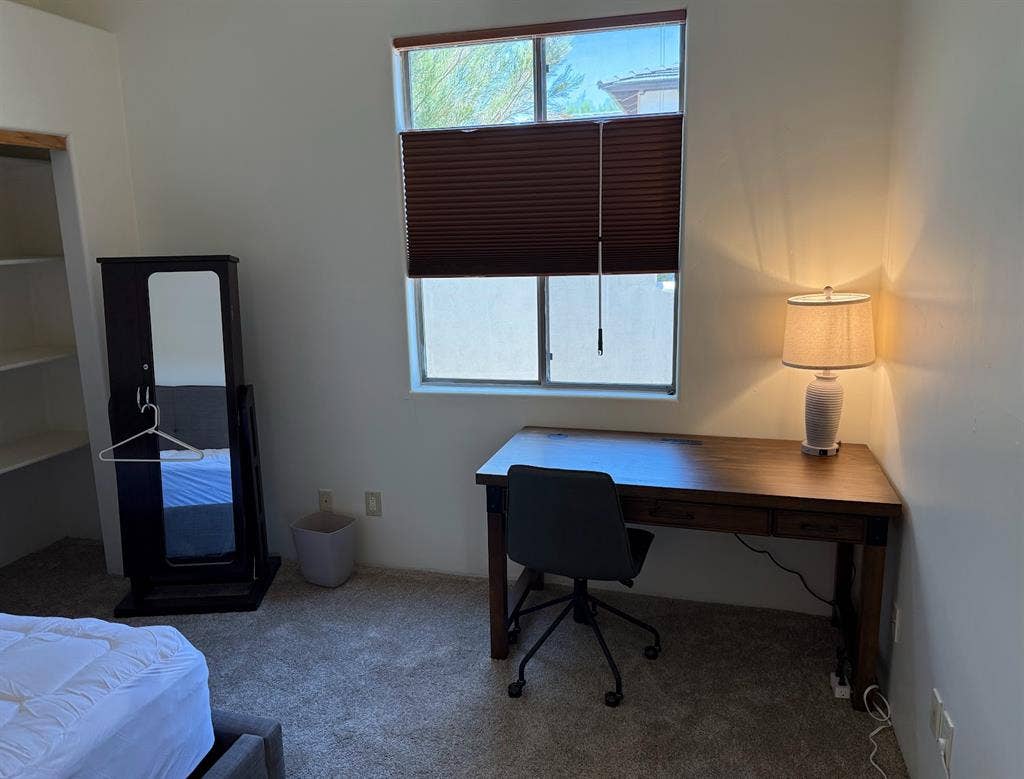 Clean Room, pool, hot tub