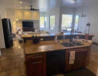 Clean Room, pool, hot tub