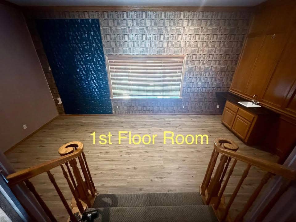 PVT ROOM WITH BATH IN VIEW MANSION