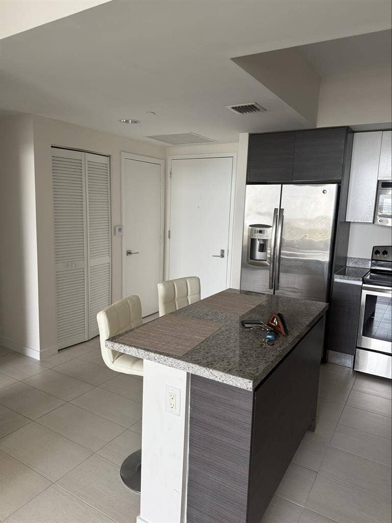 Lease Takeover in New River - FLL