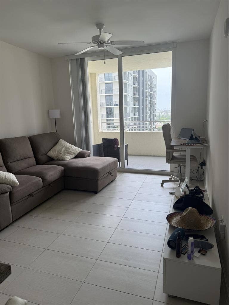 Lease Takeover in New River - FLL
