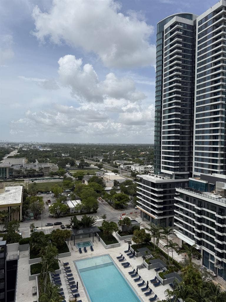 Lease Takeover in New River - FLL