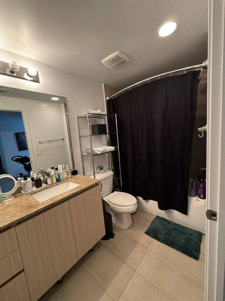Room for Rent Downtown Miami
